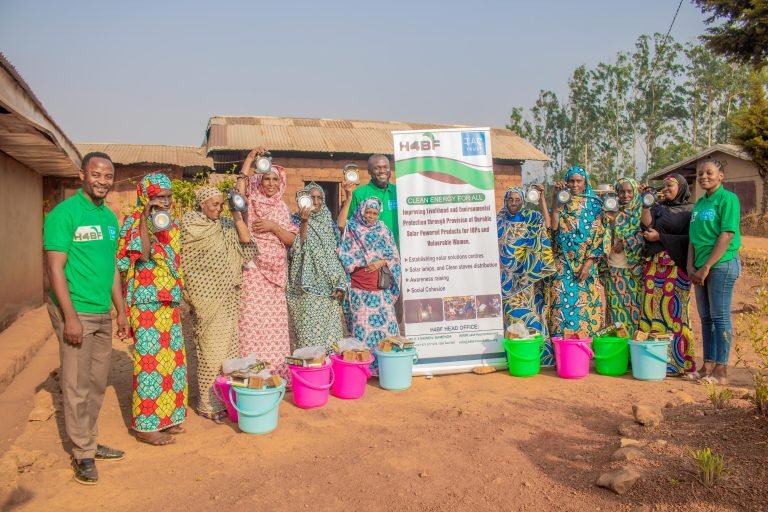 IDPs and Host communities in Nkambe benefit 115 solar lamps